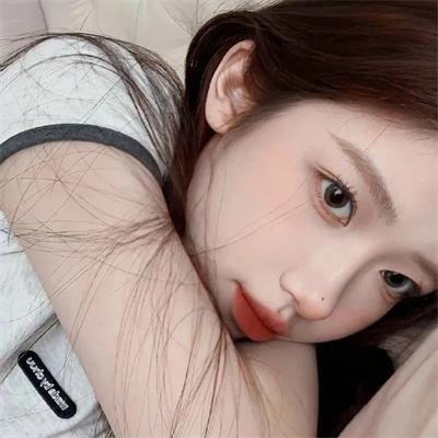 穿成太子外祖母，我带全家立人设